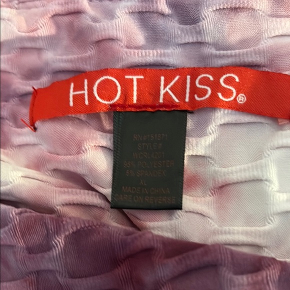 Women’s Purple Tie-Dye Leggings - Picture 4 of 5